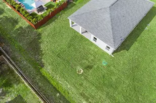 8636 100th Ave, Vero Beach, FL 32967 - Photo 3