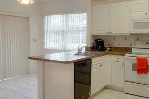 413 NW Tuscany Ct, Port Saint Lucie, FL 34986 - Photo 3