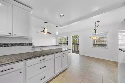 2049 Hythe C, Boca Raton, FL 33434 - Photo 11