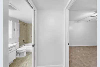 2049 Hythe C, Boca Raton, FL 33434 - Photo 25