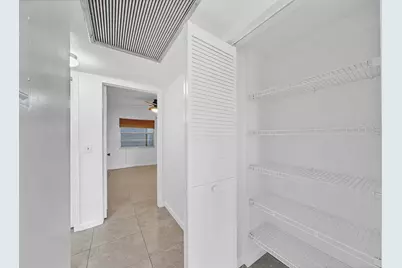 2049 Hythe C, Boca Raton, FL 33434 - Photo 15