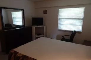 151 SW 135th Terrace, Pembroke Pines, FL 33027 - Photo 13