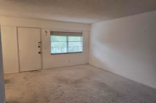 151 SW 135th Terrace, Pembroke Pines, FL 33027 - Photo 7