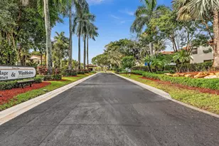 5719 Fox Hollow Dr, Boca Raton, FL 33486 - Photo 5