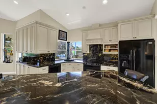 4084 SW Gleneagle Cir, Palm City, FL 34990 - Photo 23