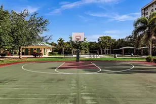 2701 S Palm Aire Dr, Pompano Beach, FL 33069 - Photo 41