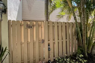 616 Executive Center Dr, West Palm Beach, FL 33401 - Photo 1