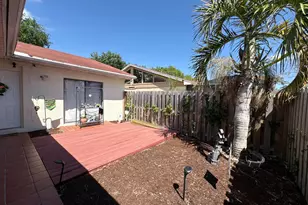 4373 Woodstock Dr, West Palm Beach, FL 33409 - Photo 3