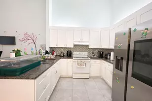 4373 Woodstock Dr, West Palm Beach, FL 33409 - Photo 5