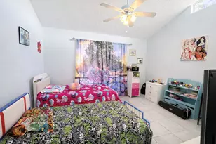 4373 Woodstock Dr, West Palm Beach, FL 33409 - Photo 11