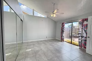 4373 Woodstock Dr, West Palm Beach, FL 33409 - Photo 9