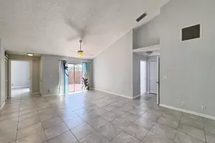 4373 Woodstock Dr, West Palm Beach, FL 33409 - Photo 11