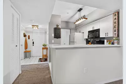 1640 N 42nd Circle #Unit 305, Vero Beach, FL 32967 - Photo 3