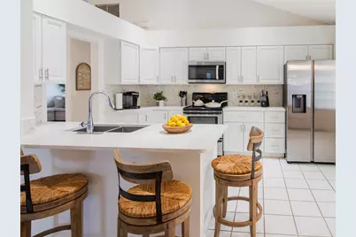 107 Saratoga Boulevard E, West Palm Beach, FL 33411 - Photo 11