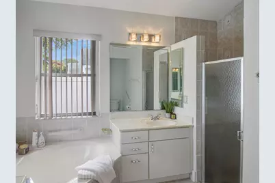 107 Saratoga Boulevard E, West Palm Beach, FL 33411 - Photo 21