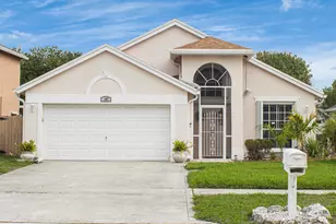 107 Saratoga Blvd E, West Palm Beach, FL 33411 - Photo 1