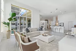 2805 Hampton Cir E, Delray Beach, FL 33445 - Photo 1