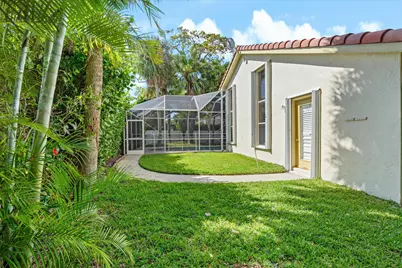 2805 Hampton Circle E, Delray Beach, FL 33445 - Photo 25