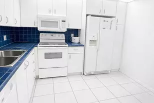 2030 Wolverton B, Boca Raton, FL 33434 - Photo 3