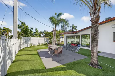 2601 NE 8th Court, Pompano Beach, FL 33062 - Photo 23