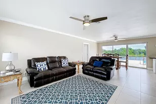 6803 Kingston Dr, Lake Worth, FL 33462 - Photo 3