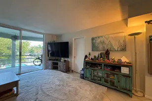 1040 SE 4th Ave, Deerfield Beach, FL 33441 - Photo 11