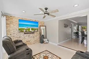 800 NE 8th St, Pompano Beach, FL 33060 - Photo 7