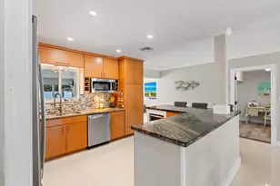 800 NE 8th St, Pompano Beach, FL 33060 - Photo 7