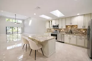 9044 Villa Portofino Cir, Boca Raton, FL 33496 - Photo 13