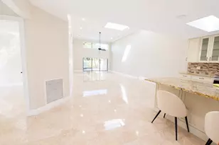 9044 Villa Portofino Cir, Boca Raton, FL 33496 - Photo 7