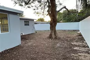 841 NE 51st St, Pompano Beach, FL 33064 - Photo 19