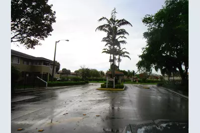 877 Twin Lakes Drive #G, Coral Springs, FL 33071 - Photo 3