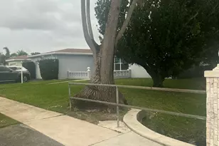 4680 NW 39th St, Lauderdale Lakes, FL 33319 - Photo 9