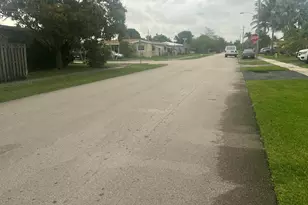 4680 NW 39th St, Lauderdale Lakes, FL 33319 - Photo 5