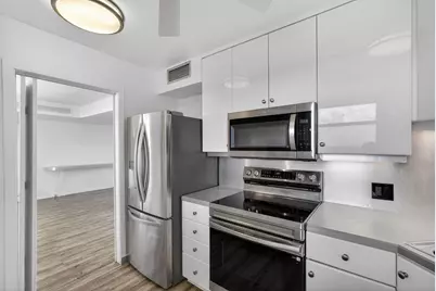 134 Lakeshore Drive #T13, North Palm Beach, FL 33408 - Photo 5