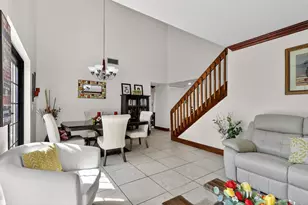 6171 NW 170th Ln, Hialeah, FL 33015 - Photo 9