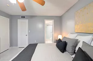 8021 Sunrise Lakes Dr N, Sunrise, FL 33322 - Photo 5