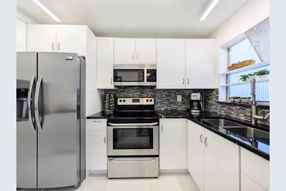 8021 Sunrise Lakes Drive N #203, Sunrise, FL 33322 - Photo 11