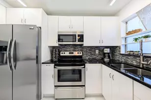 8021 Sunrise Lakes Dr N, Sunrise, FL 33322 - Photo 11