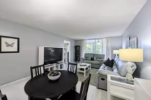 8021 Sunrise Lakes Dr N, Sunrise, FL 33322 - Photo 9