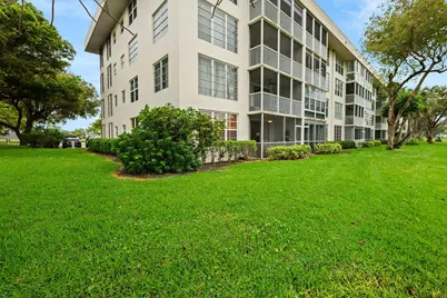2651 S Palm Aire Drive #101, Pompano Beach, FL 33069 - Photo 23