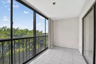 7076 Huntington Ln, Delray Beach, FL 33446 - Photo 11