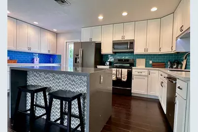 525 NE 27th Street, Wilton Manors, FL 33334 - Photo 17