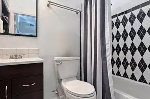 525 NE 27th St, Wilton Manors, FL 33334 - Photo 27