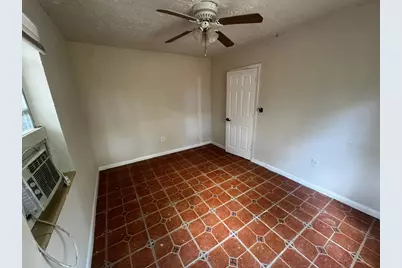 75 NW 84th Street, Miami, FL 33150 - Photo 11