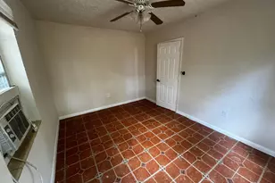 75 NW 84th St, Miami, FL 33150 - Photo 11