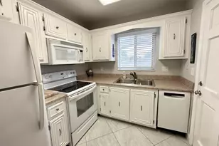 6 Garden St, Tequesta, FL 33469 - Photo 15