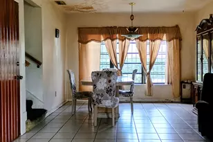 18810 NW 8th Ct, Miami Gardens, FL 33169 - Photo 5