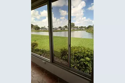 92 Seville Drive, Delray Beach, FL 33446 - Photo 3
