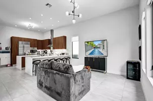 5663 W Brookfield Circle, Hollywood, FL 33312 - Photo 17